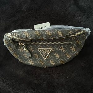 NEW GUESS FANNY BAG